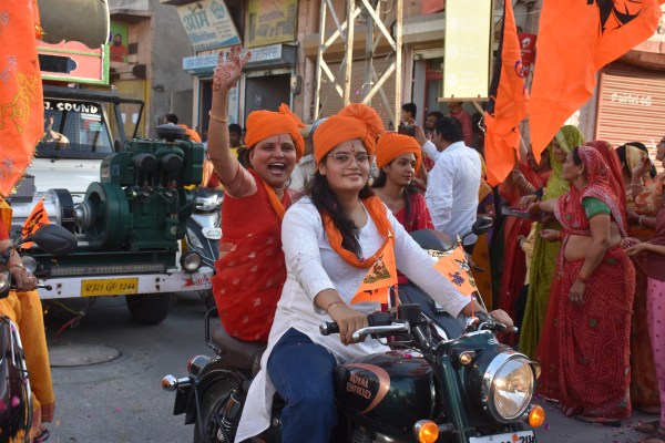 Saffron flag waved, Matrishakti took out vehicle rally