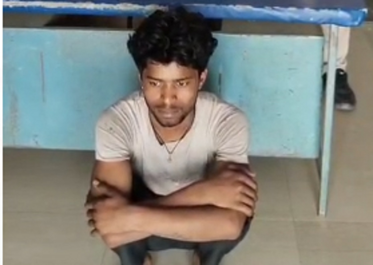 पुलिस गिरफ्त में आरोपी