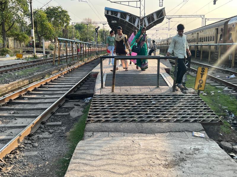 Passengers face problems due to the narrow width of platform number two