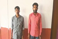 Naxalite Arrest: सुरक्षा बलों को बड़ी सफलता, बीयर बोतल से बनी IED और कुल्हाड़ी के साथ 2 नक्सली गिरफ्तार