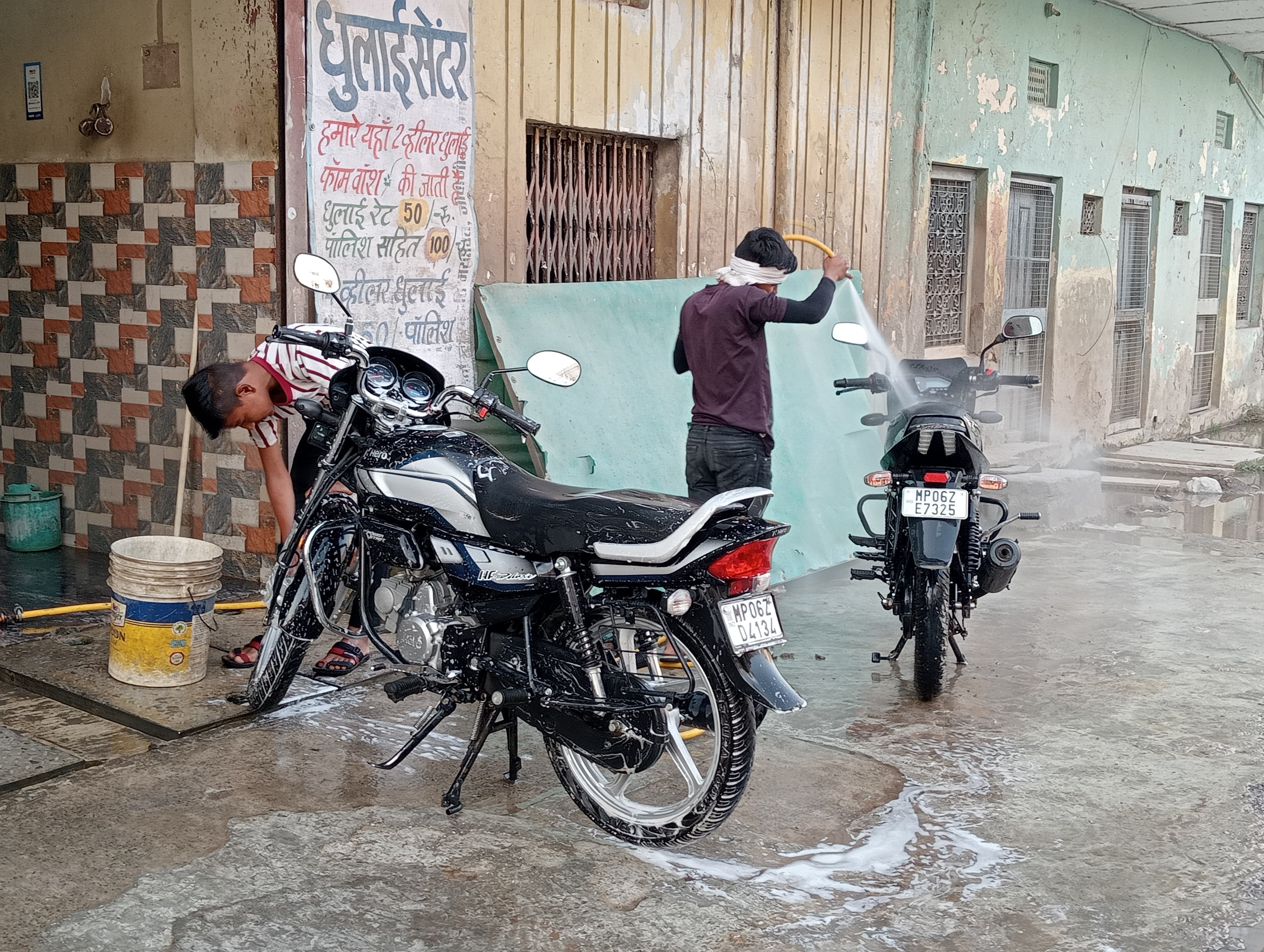 भीषण गर्मी में हैडपंपों ने तोड़ा दम, जल स्तर उतरा