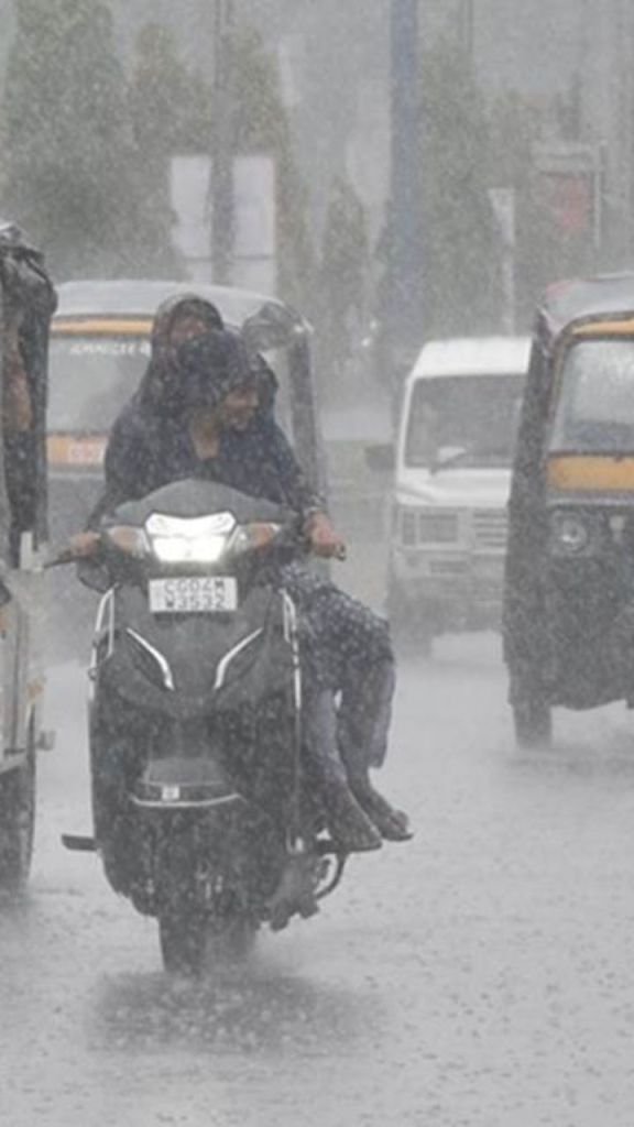 CG Weather Update: फिर सक्रिय हुआ पश्चिमी विक्षोभ, दुर्ग-बिलासपुर सहित 20 जिलों में बारिश का अलर्ट