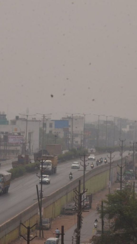 Weather Update: बारिश और तेज हवाओं का अलर्ट, इस दिन से शुरू होगी गर्मी का भीषण दौर