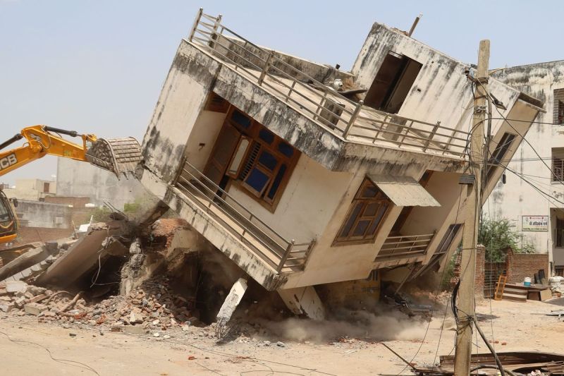 अतिक्रमण हटाओ अभियान बना शहरवासियों के लिए यक्ष प्रश्न The encroachment removal campaign has become a tough question for the city dwellers