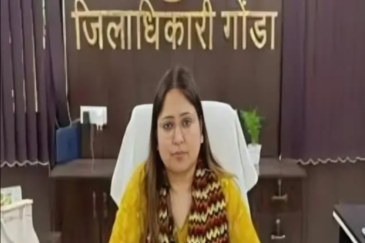 Gonda: डीएम का कड़ा एक्शन, जल जीवन मिशन के तहत 145 ग्राम पंचायत में बनी पानी
टंकी और जलापूर्ति का होगा सत्यापन