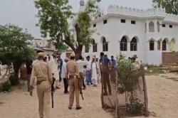 Shravasti News: श्रावस्ती में अवैध रूप से संचालित अब तक 14 मदरसों को किया गया
सील - image
