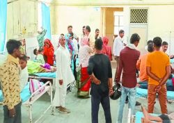 गंभीर हालत में रेफर किए मरीज की रास्ते में मौत - image