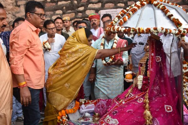 Grand procession of Gangaur with royal attire, festive cheer in the city