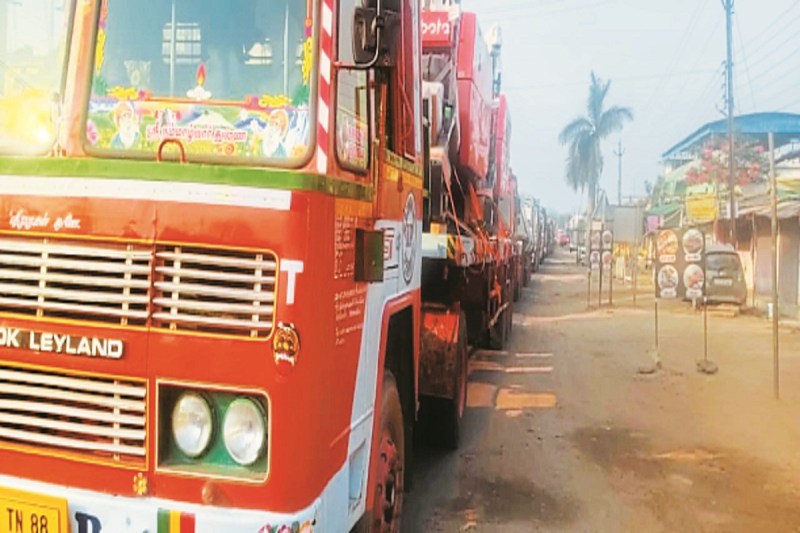 Keshkal Ghat: केशकाल घाट से फिर लगा जाम, वाहनों की लगी लंबी कतार, यात्री हुए परेशान