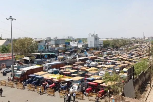 mandi traffic jam