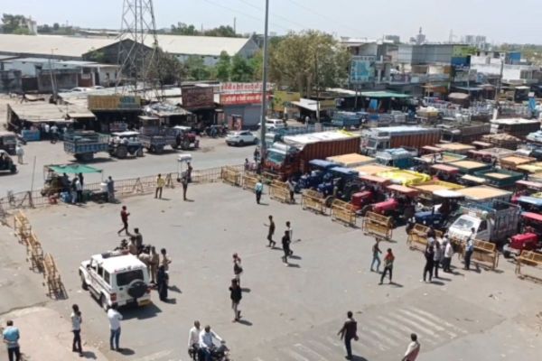 mandi traffic jam
