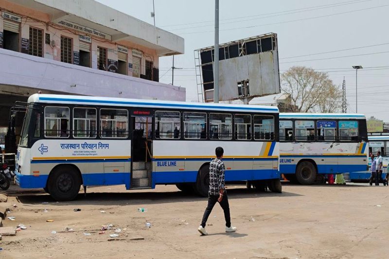 रोडवेज बेडे में लगातार घट रही बसों की संख्या, चालक-परिचालकों की भी नहीं हुई भर्ती The number of buses in the roadways fleet is continuously decreasing, drivers and conductors are also not recruited