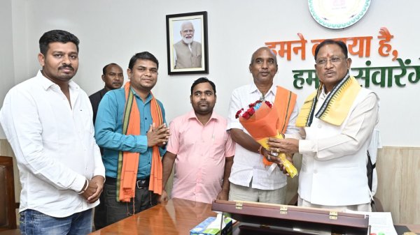 CG News: निगम-मंडल के नवनियुक्त अध्यक्षों ने की CM साय से सौजन्य भेंट, देखें Photo...