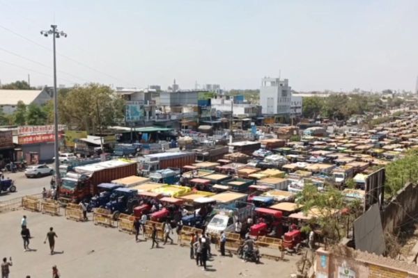 mandi traffic jam