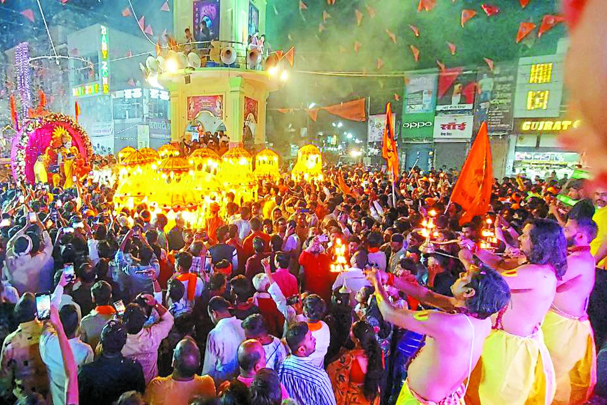 राम जन्मोत्सव पर उमड़ा आस्था का सैलाब