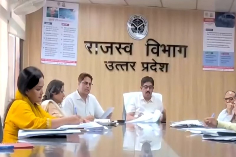 बिजली-पानी की समुचित व्यवस्था के निर्देश, अस्पतालों में दवाओं का पर्याप्त स्टॉक