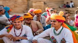 रेगिस्तान के रंग में रचते युवा: त्योहारों में बढ़ी भागीदारी - image