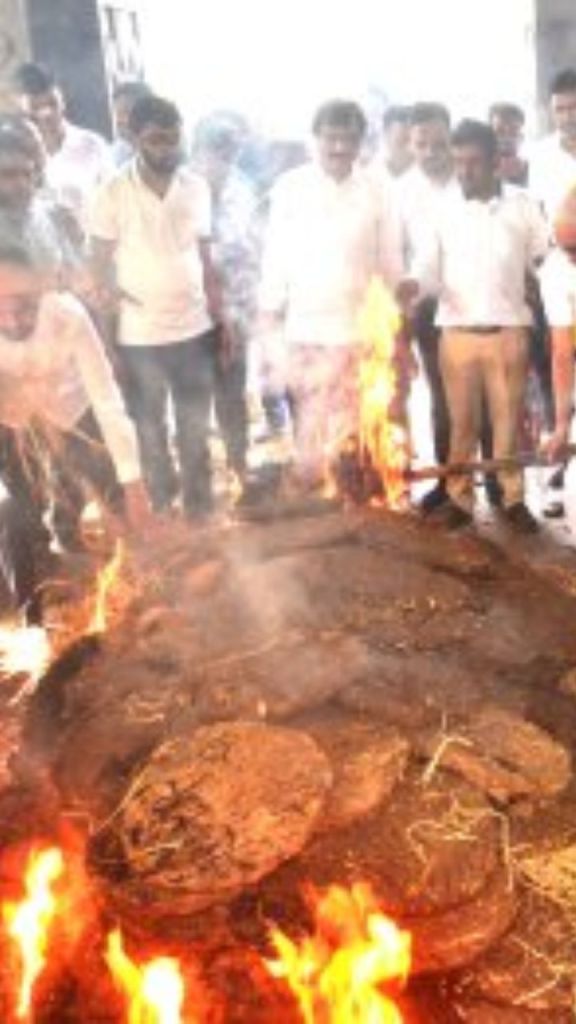 आतंकी हमले में मारे गये दिनेश मिरानिया पंचतत्व में विलीन, CM साय समेत कई दिग्गज हुए शामिल