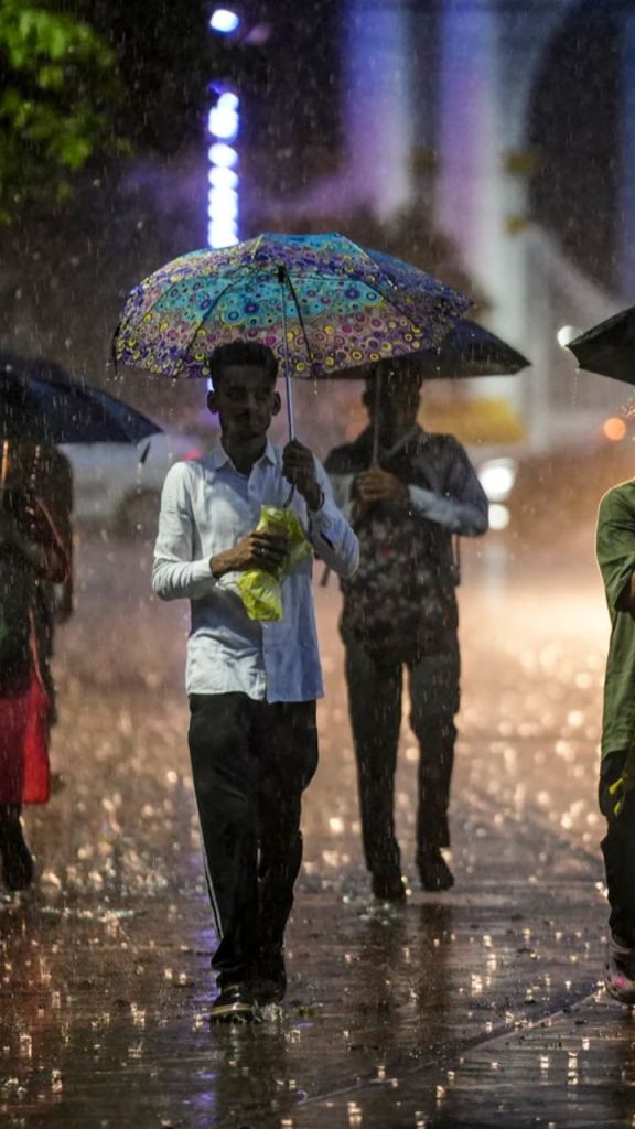 Rain Alert: बारिश का येलो अलर्ट जारी, कुछ ही देर में रायपुर समेत इन जिलों में पड़ेगी बौछारें