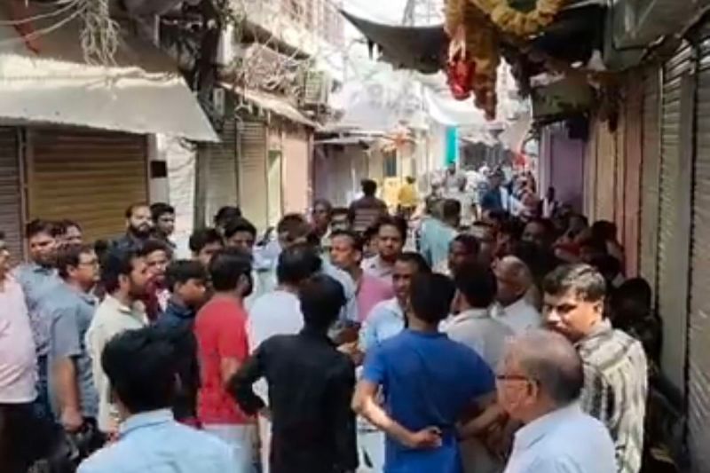 सोने के लेनदेन को लेकर व्यापारी के साथ मारपीट Trader beaten up over gold transaction