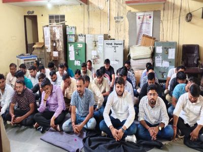 भारी मात्रा में अंग्रेजी शराब सीज, होटल संचालक गिरफ्तार