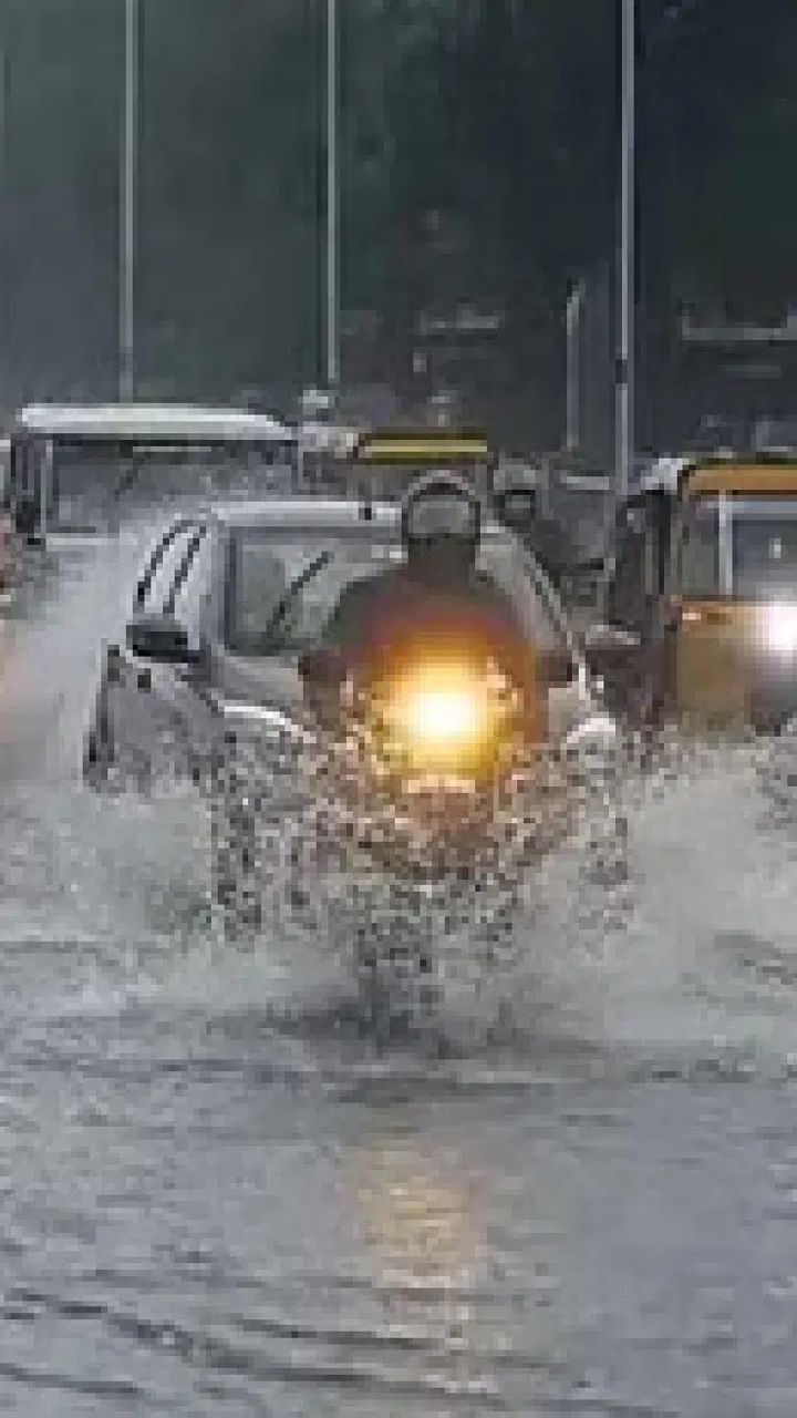 Rain Alert: बारिश का येलो अलर्ट जारी, कुछ ही देर में रायपुर समेत इन जिलों में पड़ेगी बौछारें