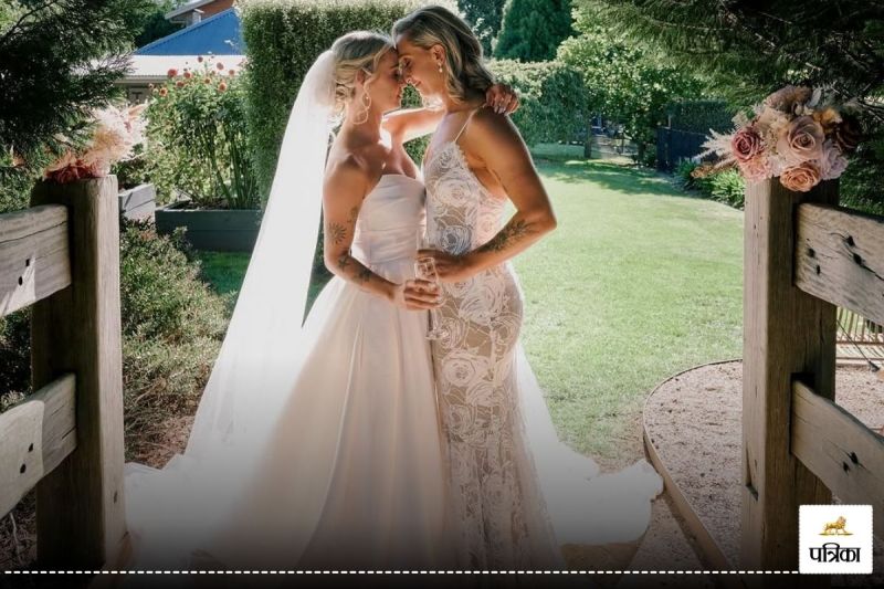 Ashleigh Gardner and Monica Wright