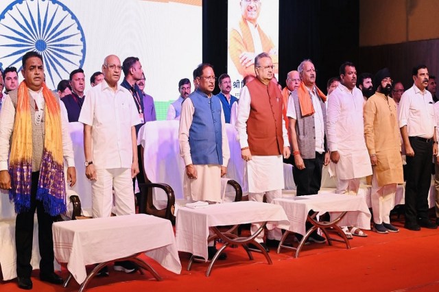 विधानसभा अध्यक्ष डॉ. रमन सिंह