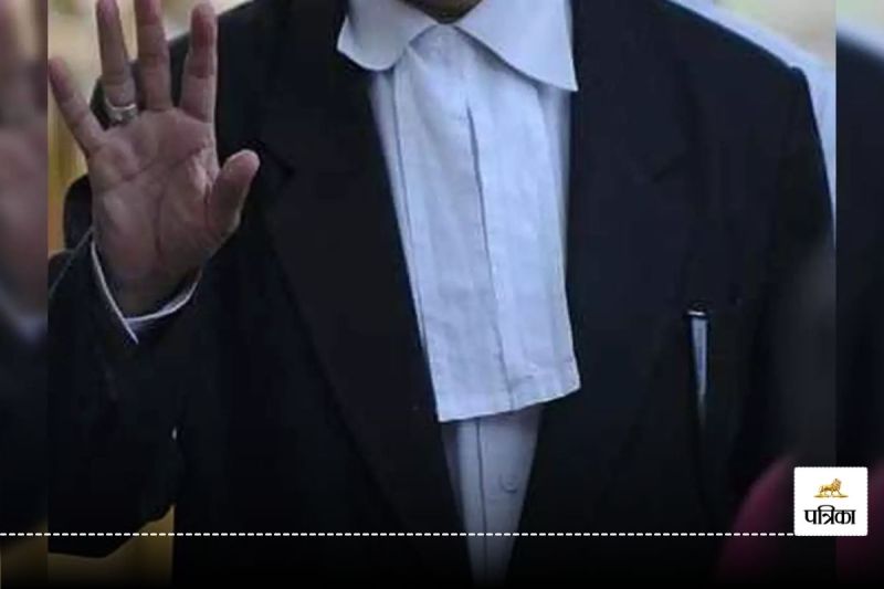 CG News: वकीलों को बड़ी राहत! 3 महीने के लिए काला कोट पहनने से मिली मुक्ति, हाईकोर्ट का आदेश जारी