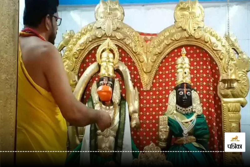 Hanuman Jayanti Special: बस्तर से लगे तेलंगाना का यह अनूठा मंदिर, जहां हनुमान जी पूजे जाते हैं अपनी पत्नी के साथ