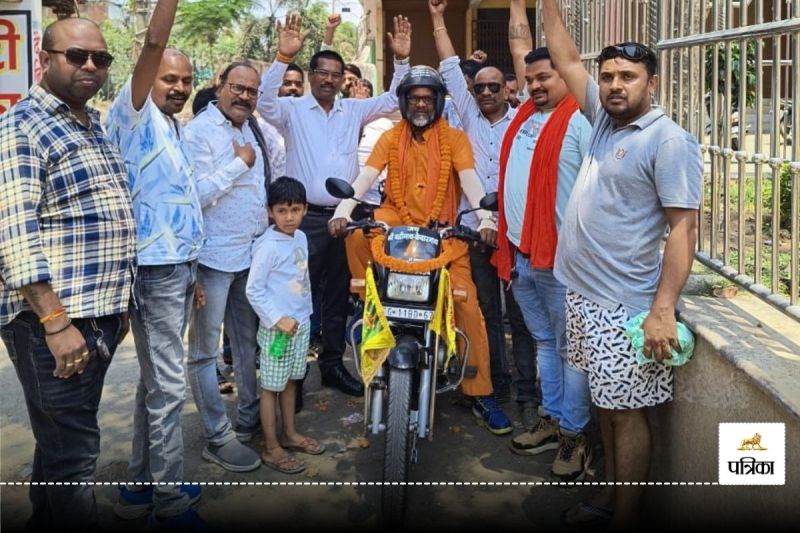 CG News: बाइक से चार धाम यात्रा पर निकले विजय थवाइत, 50 किमी पैदल यात्रा कर पहुंचेंगे बद्रीनाथ...