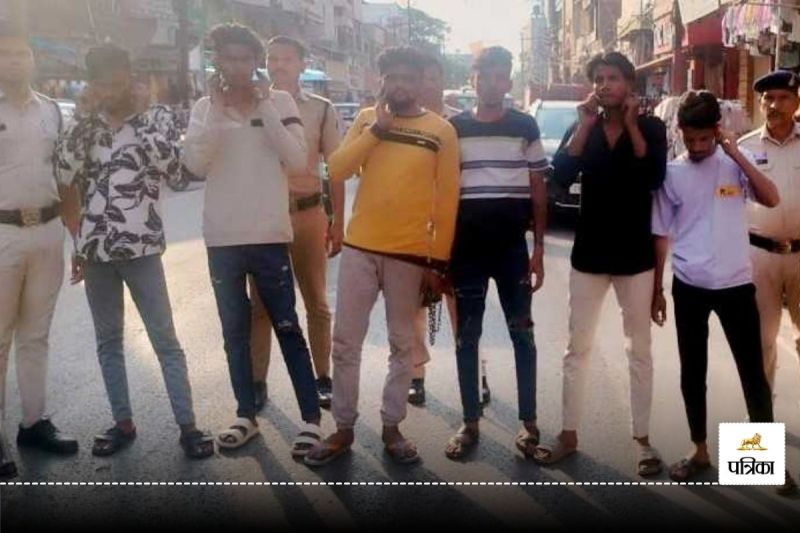 Bilaspur News: बीच बाजार में आरक्षक के साथ मारपीट, शराब पीने के लिए मांग रहे थे पैसे, 6 आरोपी गिरफ्तार