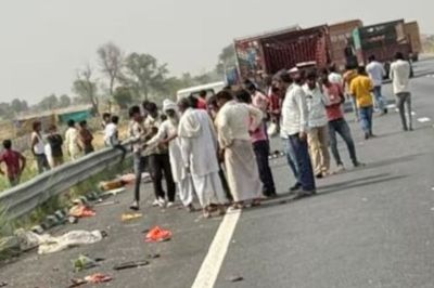 Delhi-Mumbai Expressway Accident: दिल्ली-मुंबई एक्सप्रेसवे पर भीषण हादसा, सफाई कर्मचारियों को पिकअप ने रौंदा, 6 की मौत