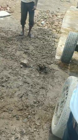100 मीटर की सडक़ प्रस्तावित थी, 80 मीटर ही कराया निर्माण - image