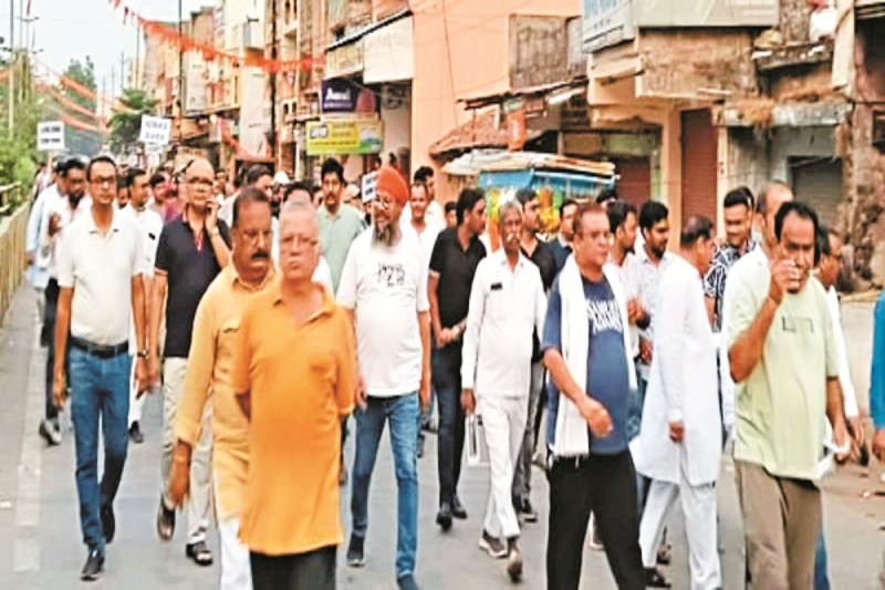 CG News: आतंकी पर हमले के खिलाफ हिंदू-मुस्लिम एक साथ, कांग्रेस ने फूंका आतंक का पुतला