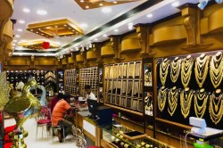 Gold Price: सोने की कीमत में जबरदस्त उछाल, 3 दिन में 15 हजार महंगा हुआ गोल्ड - image