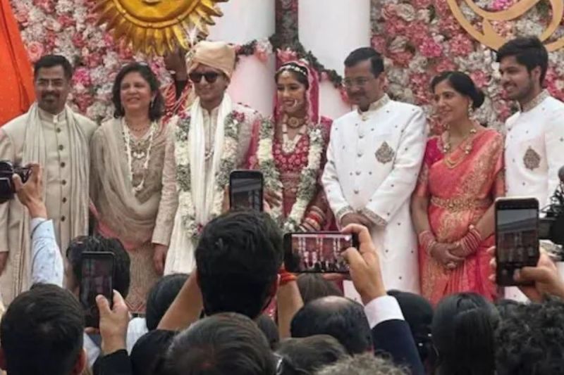 Harshita Kejriwal Love Marriage: कॉलेज टाइम में ही केजरीवाल की बेटी पर आया था संभव जैन का दिल, 24 घंटे में सगाई और शादी