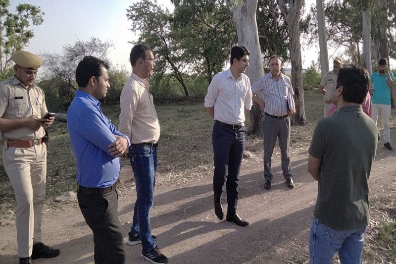 नए अस्पताल भवन निर्माण के लिए जगह चिन्हित करने के दिए निर्देश