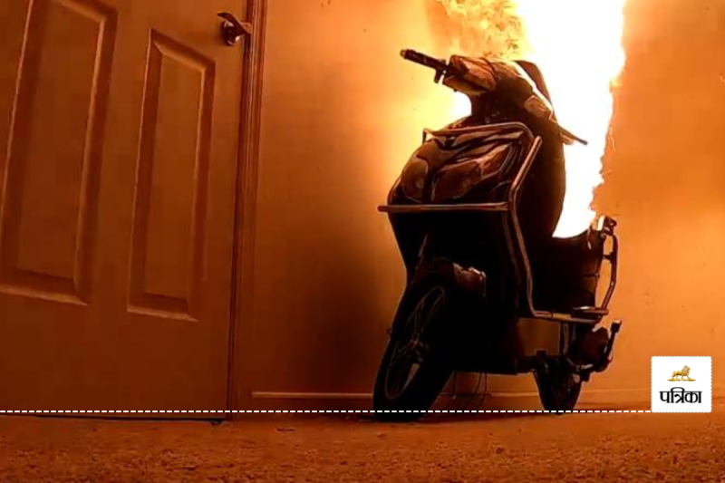 How to Stop Electric Scooter Battery Fires,क्या इलेक्ट्रिक स्कूटर में आग लगने का खतरा है?, इलेक्ट्रिक स्कूटर में आग लगने का क्या कारण है?
