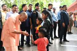 मुख्यमंत्री के जनता दरबार में पहुंचे सैकड़ों फरियादी, सीएम बोले…भूमाफियाओं पर
ढील बर्दाश्त नहीं - image