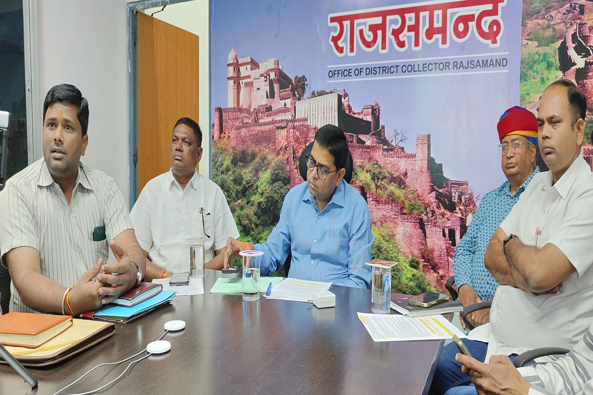 नवाचार : प्रोजेक्ट श्रम संबल से श्रमिकों के बच्चों को मिला ‘आर्थिक संबल’
छात्र-छात्राओं के खिले चेहरे…पढ़े पूरी खबर