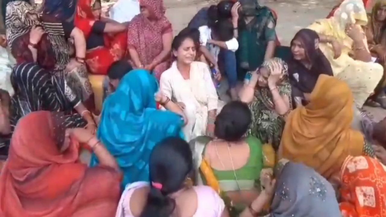 कन्नौज में भीषण सड़क हादसा: शादी से लौट रही कार की अज्ञात वाहन से टक्कर, दो
महिलाओं की मौत, 5 घायल