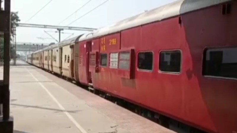 समय से पहले गंगा रेलवे पुल का काम पूरा