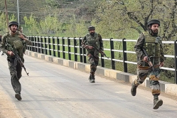 अमरनाथ यात्रा से पहले जम्मू-कश्मीर में आतंकियों से सुरक्षाबलों की मुठभेड़ - image