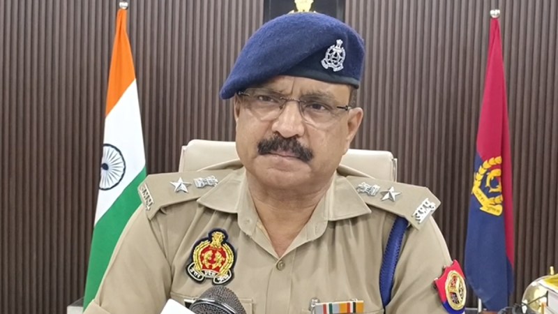 Policemen taken hostage in Moradabad