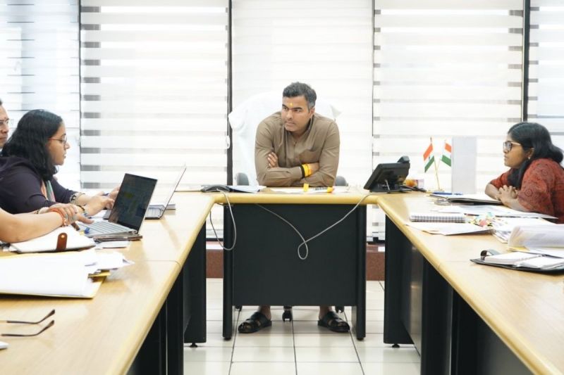 Pravesh Verma: दिल्ली में क्यों सस्पेंड होंगे 335 इंजीनियर? सीएम रेखा गुप्ता के एक्शन पर प्रवेश वर्मा ने अपनाया कड़ा रुख