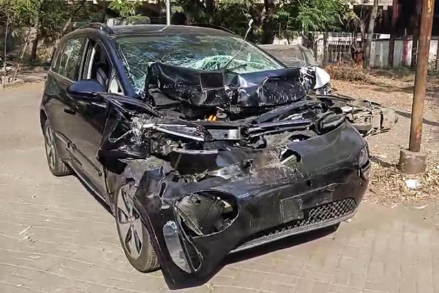 Sonu Sood wife car accident