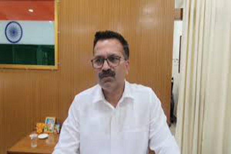 Ban on leave: सरकारी अधिकारी-कर्मचारियों के अवकाश पर 31 मई तक लगा प्रतिबंध, कलेक्टर ने जारी किया ये आदेश