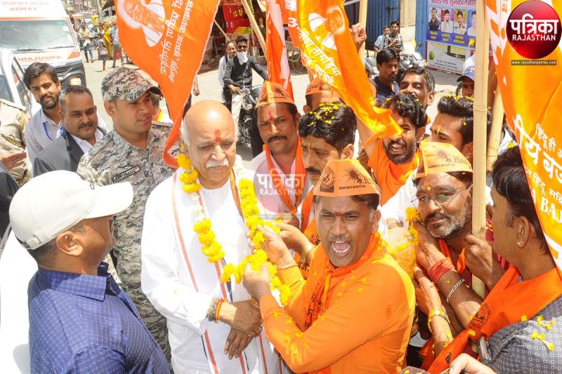 डॉ. प्रवीण तोगड़िया बोले : हमारा नारा... तीन बच्चे हिन्दू सच्चे