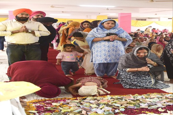 Vaishakhi Parv gurudware me kirtan 